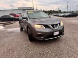 Used 2016 Nissan Rogue SV w/ SV Premium Package image 3