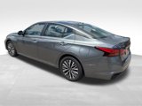 Used 2023 Nissan Altima 2.5 SV image 3