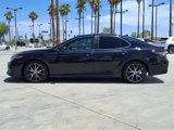 Used 2022 Toyota Camry SE image 2
