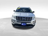 Used 2017 Ford Explorer XLT w/ Equipment Group 202A image 4