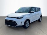 Used 2023 Kia Soul LX image 3