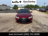 Used 2016 Toyota Camry SE image 2