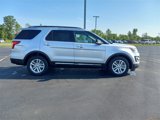 Used 2016 Ford Explorer XLT w/ Equipment Group 202A image 5