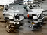 Used 2018 Jeep Renegade Latitude image 3