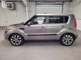 Used 2013 Kia Soul ! w/ Premium Pkg image 3