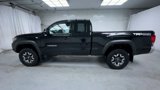 Used 2017 Toyota Tacoma TRD Off-Road image 5