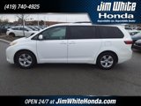 Used 2015 Toyota Sienna LE image 2