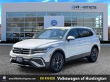 Certified 2022 Volkswagen Tiguan SE w/ Panoramic Sunroof Package image 2