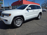 Used 2019 Jeep Grand Cherokee Laredo image 2