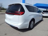 Used 2021 Chrysler Pacifica Touring-L image 3