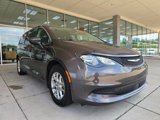 Used 2022 Chrysler Voyager LX image 4