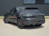 Certified 2024 Porsche Macan image 3