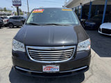 Used 2016 Chrysler Town & Country Touring image 2