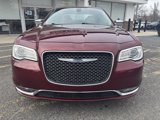 Used 2018 Chrysler 300 Limited image 2