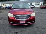 Used 2013 Chrysler Town & Country Touring image 5