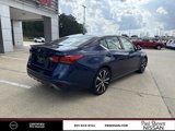 Used 2020 Nissan Altima 2.5 SR w/ Premium Package image 3