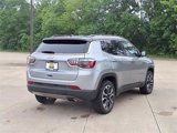 Used 2022 Jeep Compass Limited image 4