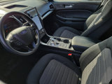 Used 2022 Ford Edge SE w/ Black Appearance Package image 3