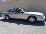 Used 2009 Mercury Grand Marquis LS image 2