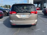Used 2017 Chrysler Pacifica Limited image 6