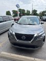 Used 2023 Nissan Rogue SV image 2