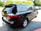 Used 2019 Toyota Sienna L image 6