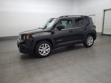 Used 2016 Jeep Renegade Latitude image 2