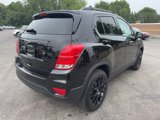 Used 2022 Chevrolet Trax LT w/ Premium Seat Package image 3