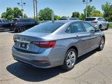 Certified 2022 Volkswagen Jetta SE w/ Panoramic Sunroof Package image 3