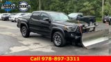 Used 2022 Toyota Tacoma TRD Off-Road image 2