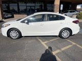 Used 2017 Kia Forte LX image 2