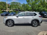 Used 2023 Nissan Rogue SV image 3