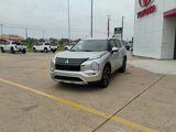 Used 2024 Mitsubishi Outlander SE image 3