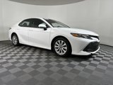 Used 2018 Toyota Camry LE image 2