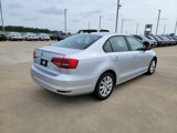 Used 2015 Volkswagen Jetta SE image 3