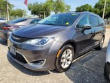 Used 2019 Chrysler Pacifica Limited image 3