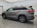 Used 2017 Toyota Highlander Plus image 3