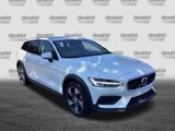 Used 2020 Volvo V60 T5 Cross Country image 2