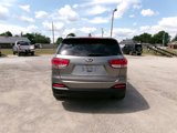 Used 2017 Kia Sorento LX w/ LX Convenience Package image 3