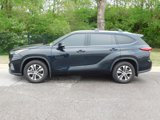 Used 2021 Toyota Highlander XLE image 2
