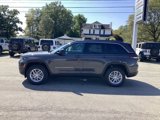 New 2025 Jeep Grand Cherokee Laredo image 4