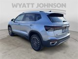 New 2025 Volkswagen Taos SE image 3
