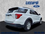 Used 2022 Ford Explorer XLT image 2