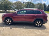 Used 2019 Jeep Cherokee Limited image 4
