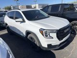 Used 2022 GMC Terrain SLE w/ Driver Convenience Package image 3