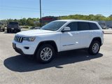 Used 2022 Jeep Grand Cherokee Laredo E image 3