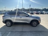 Used 2023 Kia Seltos EX image 3