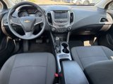 Used 2018 Chevrolet Cruze LT w/ Convenience Package image 4