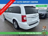 Used 2016 Chrysler Town & Country Touring-L image 5