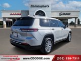 Used 2023 Jeep Grand Cherokee L Laredo image 3